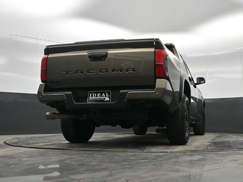 Used 2024 Toyota Tacoma TRD Off-Road image 35