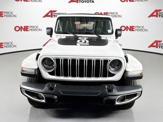 Used 2024 Jeep Wrangler Unlimited Sahara AWD/4WD image 2