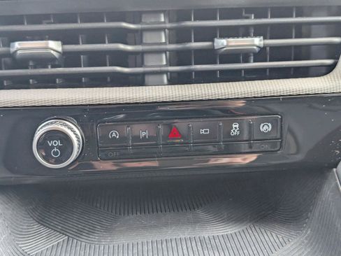 Used 2026 Ford Explorer Active w/ Active Comfort Package RWD image 22