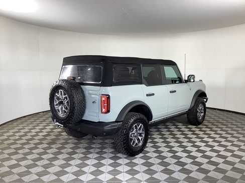 Used 2022 Ford Bronco Badlands image 2