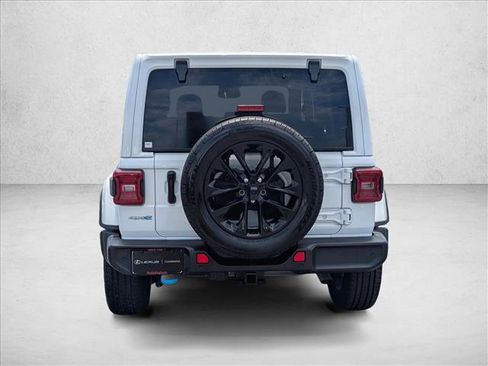 Used 2024 Jeep Wrangler Unlimited Sahara w/ Technology Group AWD/4WD image 6