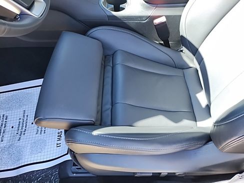 Certified 2025 Subaru Outback Limited image 27