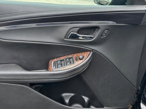 Used 2015 Chevrolet Impala LT w/ Convenience Package FWD image 12