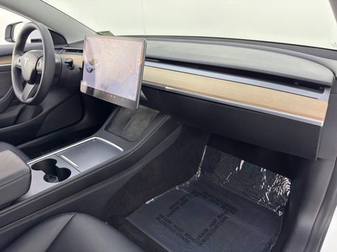 Used 2021 Tesla Model 3 Standard Range Plus image 15