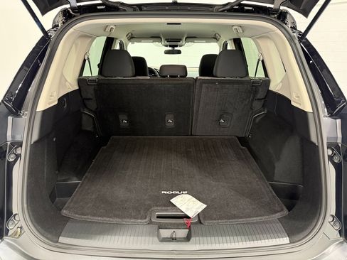 Used 2022 Nissan Rogue SV image 47