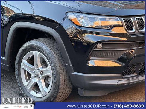 Used 2023 Jeep Compass Latitude w/ Sun and Sound Group image 10