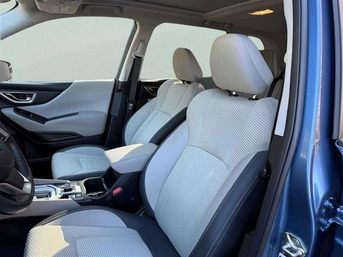 Used 2019 Subaru Forester Premium AWD/4WD image 10