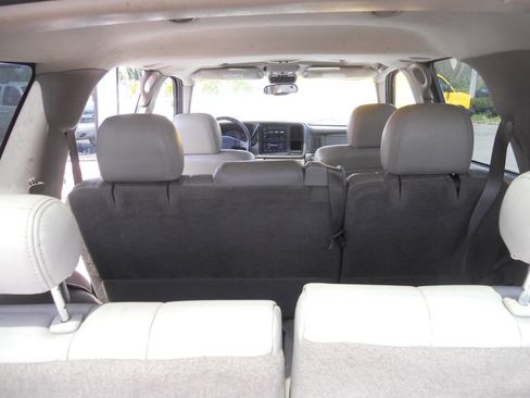 Used 2003 GMC Yukon SLT w/ 1SD Preferred Equipment Group AWD/4WD image 24