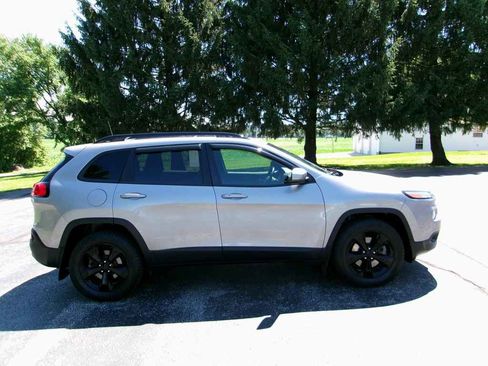 Used 2017 Jeep Cherokee High Altitude AWD/4WD image 1