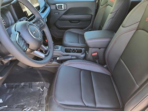 New 2026 Jeep Wrangler Unlimited Rubicon AWD/4WD image 15