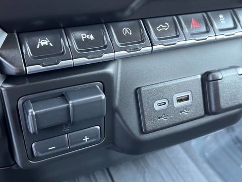 Used 2024 GMC Sierra 1500 Pro w/ Pro Value Package image 39