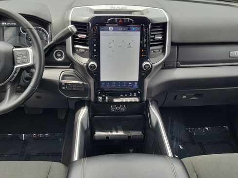 Used 2022 RAM 3500 Big Horn w/ Level 1 Equipment Group AWD/4WD image 15