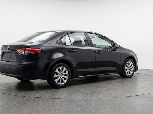 Used 2025 Toyota Corolla LE FWD image 9