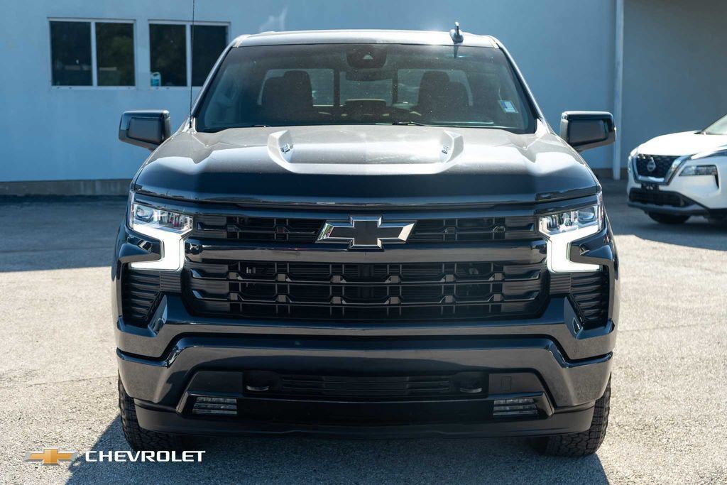 Used 2024 Chevrolet Silverado 1500 RST w/ Convenience Package II AWD/4WD image 2