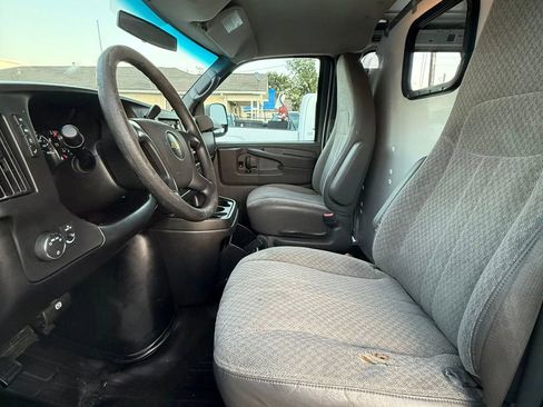 Used 2014 Chevrolet Express 1500 RWD image 11