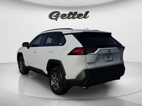 Used 2025 Toyota RAV4 XLE w/ Convenience Package FWD image 7