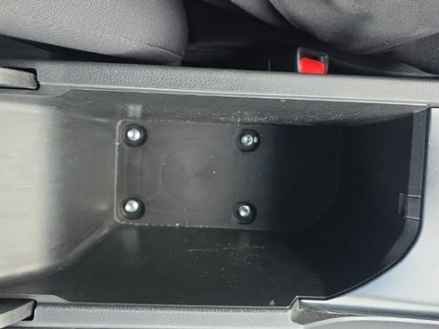 Used 2018 Toyota Camry LE image 25