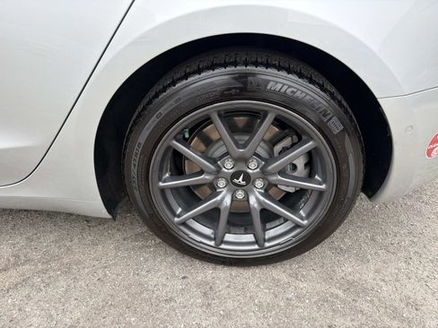 Used 2018 Tesla Model 3 Long Range RWD image 6