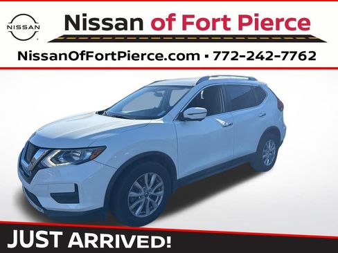 Used 2017 Nissan Rogue SV w/ SV Premium Package image 1
