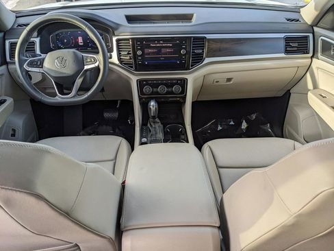 Certified 2023 Volkswagen Atlas SE image 12