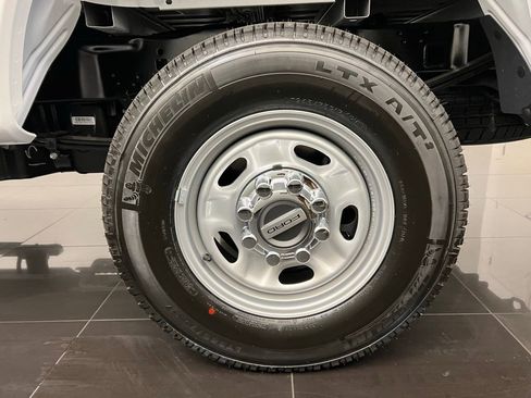 New 2026 Ford F250 XL w/ XL Chrome Package image 7