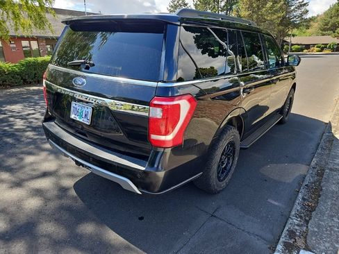 Used 2019 Ford Expedition XLT w/ Equipment Group 201A AWD/4WD image 5