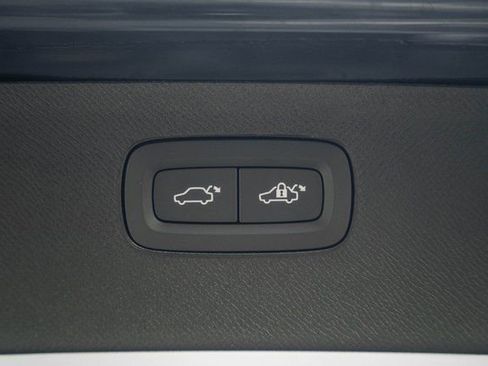 New 2026 Volvo XC90 B6 Plus image 10