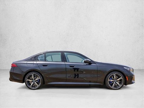 New 2027 BMW 550e xDrive AWD/4WD image 4