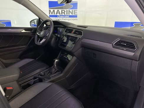 Used 2023 Volkswagen Tiguan SE AWD/4WD image 33