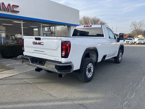 New 2025 GMC Sierra 2500 SLE image 3