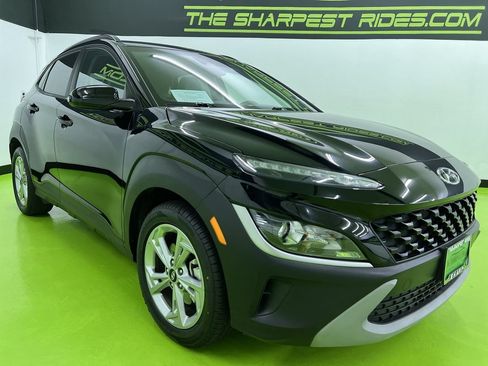 Used 2023 Hyundai Kona SEL AWD/4WD image 2