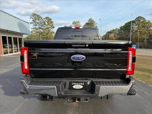 Used 2023 Ford F250 Lariat w/ Chrome Package image 4
