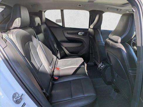 Certified 2026 Volvo XC40 B5 Ultra w/ Climate Package AWD/4WD image 21
