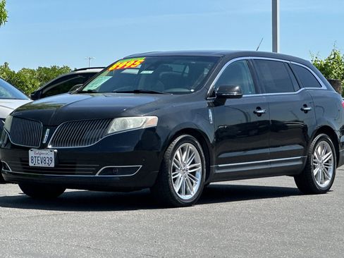 Used 2014 Lincoln MKT AWD w/ Equipment Group 201A image 8