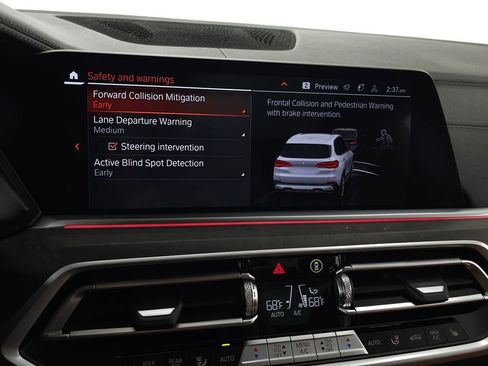 Used 2023 BMW X5 xDrive40i w/ Parking Assistance Package image 27