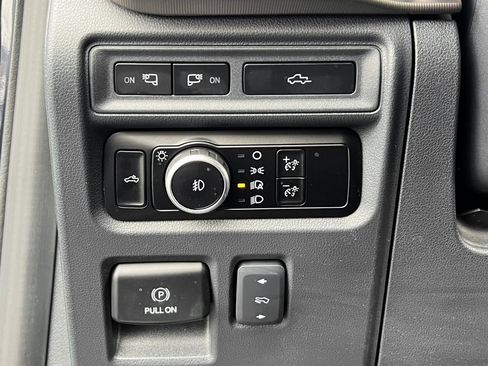 Used 2023 Ford F150 Raptor w/ Raptor Carbon Fibre Package image 28