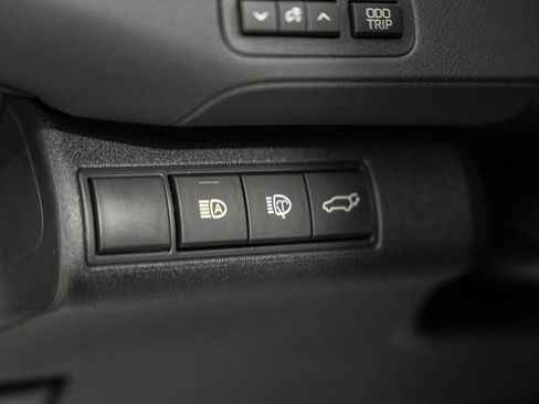 New 2026 Toyota C-HR AWD/4WD image 40