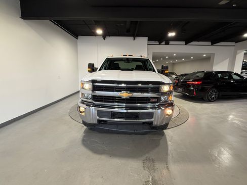 Used 2016 Chevrolet Silverado 2500 LT w/ LT Convenience Package image 5