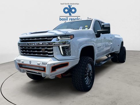 Used 2022 Chevrolet Silverado 3500 LTZ w/ LTZ Plus Package AWD/4WD image 2
