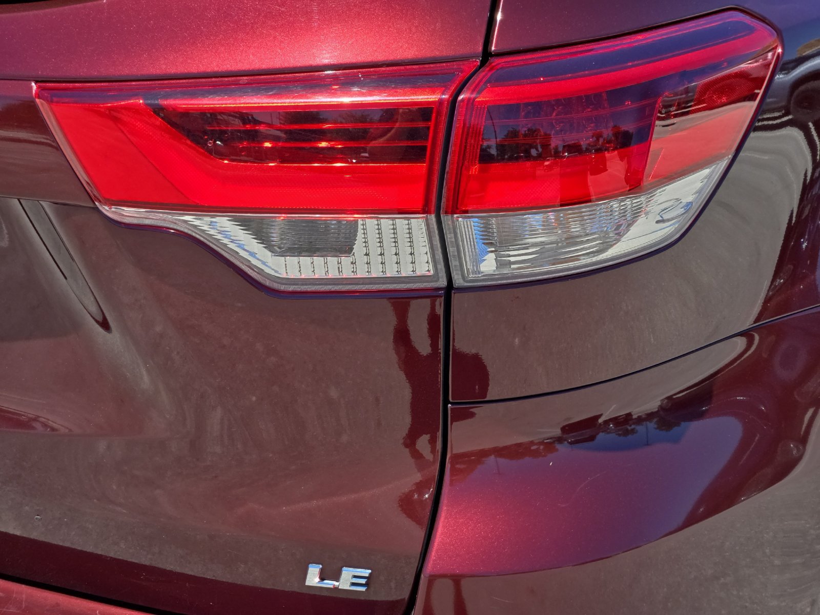Used 2018 Toyota Highlander Plus FWD image 25