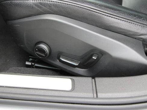 Used 2024 Volvo S60 B5 Plus image 22