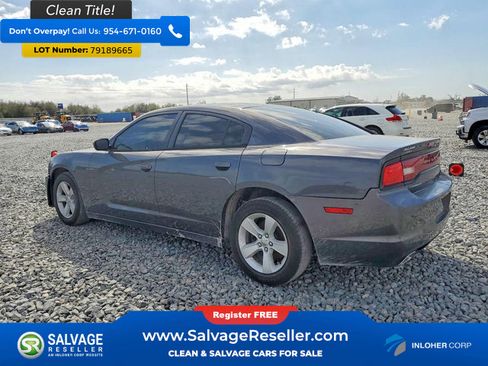 Used 2014 Dodge Charger SE RWD image 3