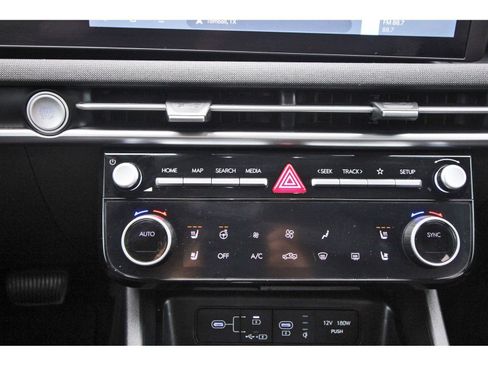 Certified 2025 Hyundai Santa Cruz Limited image 27