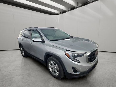 Used 2021 GMC Terrain SLE w/ Driver Convenience Package FWD image 10