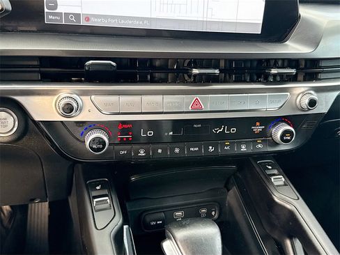Used 2024 Kia Telluride S w/ S Sunroof Package image 17