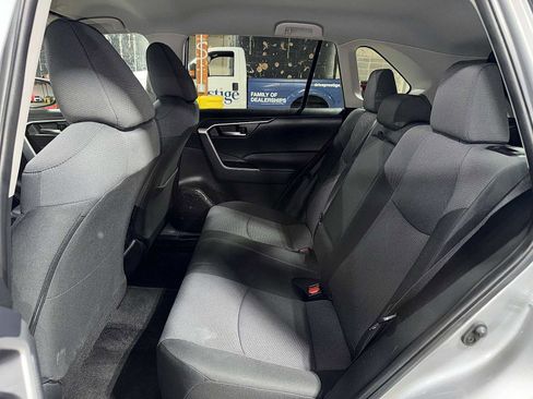 Certified 2025 Toyota RAV4 XLE AWD/4WD image 17
