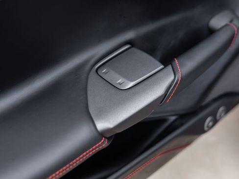 Used 2017 Ferrari 488 GTB RWD image 22
