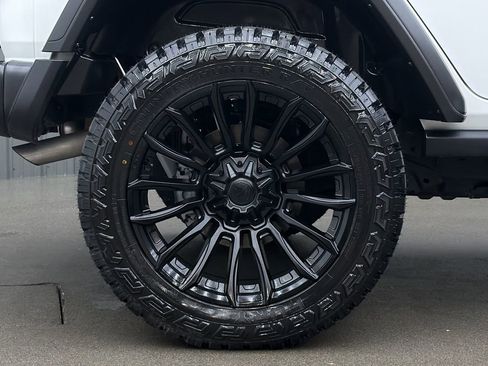 Used 2025 Jeep Wrangler Unlimited Sport S 4xe AWD/4WD image 11