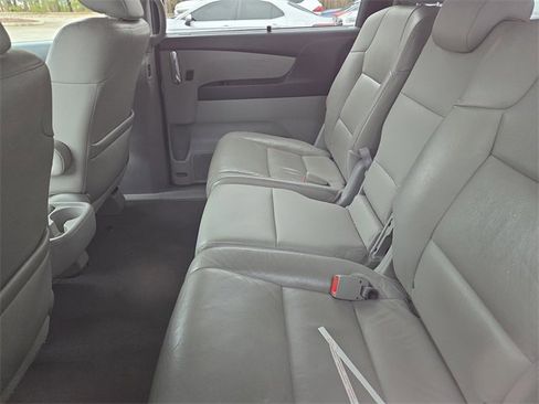 Used 2015 Honda Odyssey Touring image 10