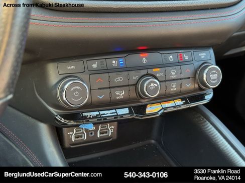 Used 2024 Dodge Durango GT image 25